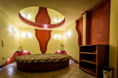 Сауна, лазня Сауна «Жара», Киев відгуки, фото, адреса - laznya.kiev.ua Сауна «Жара» відгуки, лазня/сауна Киев Дарницкий район бул. Дарницкий, 5, фото, адреса з картою проїзду.