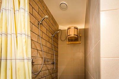 Сауна, лазня Сауна «Жара», Киев відгуки, фото, адреса - laznya.kiev.ua Сауна «Жара» відгуки, лазня/сауна Киев Дарницкий район бул. Дарницкий, 5, фото, адреса з картою проїзду.