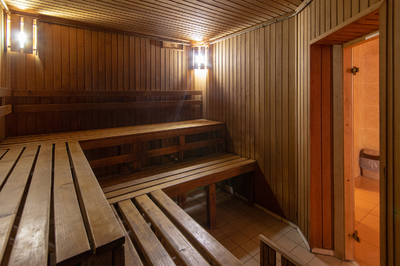 Сауна, лазня Сауна «Жара», Киев відгуки, фото, адреса - laznya.kiev.ua Сауна «Жара» відгуки, лазня/сауна Киев Дарницкий район бул. Дарницкий, 5, фото, адреса з картою проїзду.