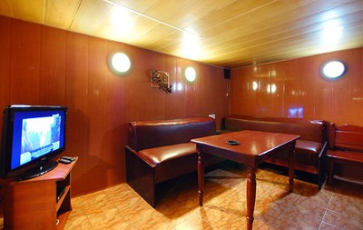 Русская баня на Осокорках відгуки, лазня/сауна Киев Дарницкий район ул. Садовая, 93 (93-я линия, 3,5 км от м. Славутич), фото, адреса з картою проїзду.