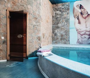 Сауна Лісова відгуки, лазня/сауна Київ Деснянський район вул. Братиславська, 14-Б, фото, адреса з картою проїзду.