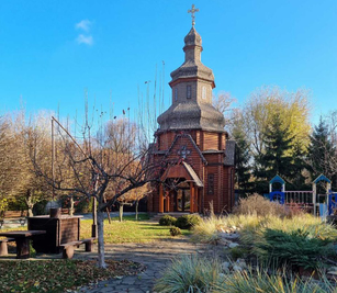 Сауна, лазня Сауни готельного комплексу «Червона Калина» на Дніпрі, Київ відгуки, фото, адреса - laznya.kiev.ua Сауни готельного комплексу «Червона Калина» на Дніпрі відгуки, лазня/сауна Київ Деснянський район Проспект Романа Шухевича 7, Парк Муромець (Північний міст), фото, адреса з картою проїзду.