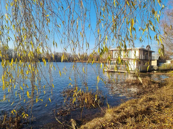 Сауна, лазня Сауни готельного комплексу «Червона Калина» на Дніпрі, Київ відгуки, фото, адреса - laznya.kiev.ua Сауни готельного комплексу «Червона Калина» на Дніпрі відгуки, лазня/сауна Київ Деснянський район Проспект Романа Шухевича 7, Парк Муромець (Північний міст), фото, адреса з картою проїзду.