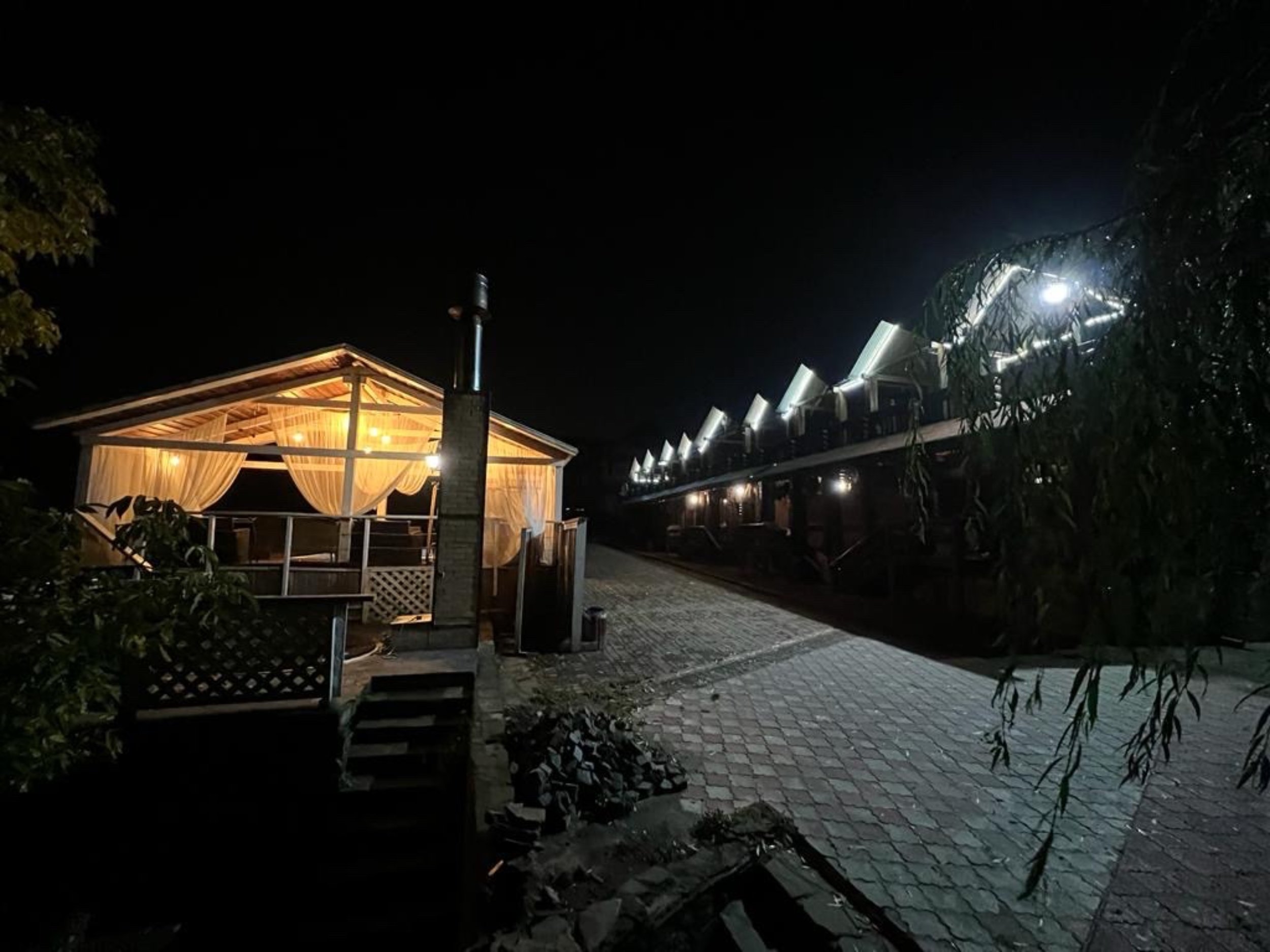 КОМПЛЕКС «СЛАВЯНСКАЯ БАНЯ» відгуки, лазня/сауна Киев Оболонский район г. Вышгород, ул. Ватутина,16/2, фото, адреса з картою проїзду.