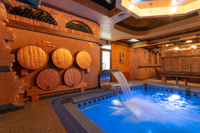 «Banya Club» банный комплекс с рестораном відгуки, лазня/сауна Киев Святошинский район ул. Максима Железняка, 3, фото, адреса з картою проїзду.