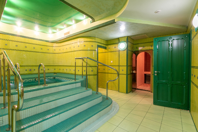 «Banya Club» банный комплекс с рестораном відгуки, лазня/сауна Киев Святошинский район ул. Максима Железняка, 3, фото, адреса з картою проїзду.