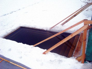 Сауна, лазня Баня на дровах на озере Радужном, Киев відгуки, фото, адреса - laznya.kiev.ua Баня на дровах на озере Радужном відгуки, лазня/сауна Киев Днепровский район ул. Марка Черемшины, 85, фото, адреса з картою проїзду.