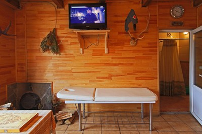 Сауна, лазня Баня на дровах на озере Радужном, Киев відгуки, фото, адреса - laznya.kiev.ua Баня на дровах на озере Радужном відгуки, лазня/сауна Киев Днепровский район ул. Марка Черемшины, 85, фото, адреса з картою проїзду.