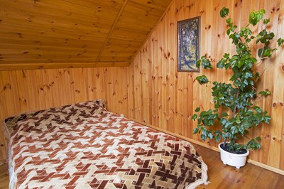 Сауна, лазня Баня на дровах на озере Радужном, Киев відгуки, фото, адреса - laznya.kiev.ua Баня на дровах на озере Радужном відгуки, лазня/сауна Киев Днепровский район ул. Марка Черемшины, 85, фото, адреса з картою проїзду.