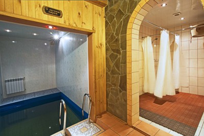 Сауна, лазня Баня на дровах на озере Радужном, Киев відгуки, фото, адреса - laznya.kiev.ua Баня на дровах на озере Радужном відгуки, лазня/сауна Киев Днепровский район ул. Марка Черемшины, 85, фото, адреса з картою проїзду.