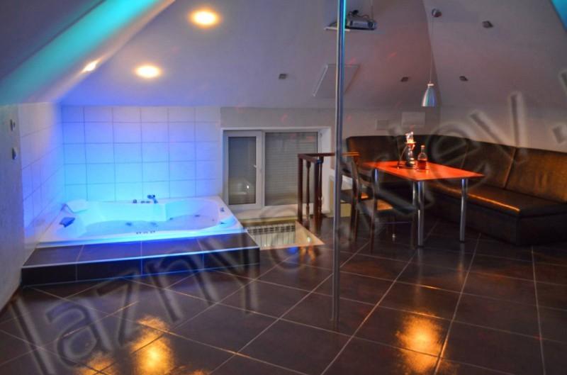 Лазня на дровах «Нові Петрівці» відгуки, лазня/сауна Київ Оболонський район село Нові Петрівці, вул. Польова 21, Вишгородський район, фото, адреса з картою проїзду.