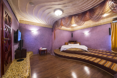 Банно-развлекательный комплекс с профессиональным караоке Travel Club №1 в Киеве відгуки, лазня/сауна Киев Днепровский район просп. Соборности, 15, фото, адреса з картою проїзду.