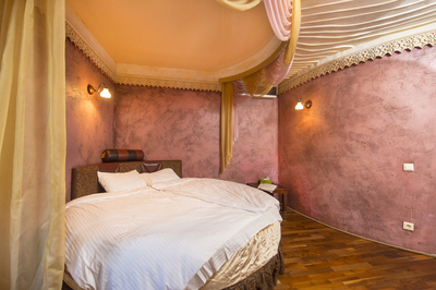 Банно-развлекательный комплекс с профессиональным караоке Travel Club №1 в Киеве відгуки, лазня/сауна Киев Днепровский район просп. Соборности, 15, фото, адреса з картою проїзду.