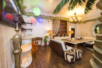 Банно-развлекательный комплекс с профессиональным караоке Travel Club №1 в Киеве відгуки, лазня/сауна Киев Днепровский район просп. Соборности, 15, фото, адреса з картою проїзду.