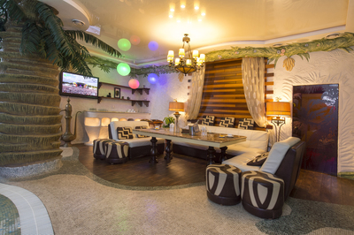 Банно-развлекательный комплекс с профессиональным караоке Travel Club №1 в Киеве відгуки, лазня/сауна Киев Днепровский район просп. Соборности, 15, фото, адреса з картою проїзду.