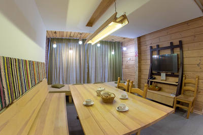 Банно-оздоровчий комплекс «Трипільське сонце» відгуки, лазня/сауна Підгірці  район Київська обл., 27 км Обухівської траси, с. Підгірці, навпроти Блакитного озера (10 км від Києва), фото, адреса з картою проїзду.